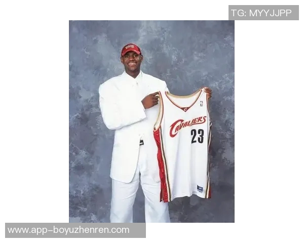 勒布朗詹姆斯的传奇之路：从青涩少年到篮球之王的辉煌历程